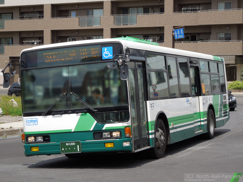 旭川200あ1-ドア側(前)