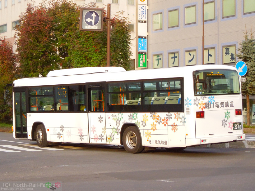 旭川200あ2000-ドア側(後)