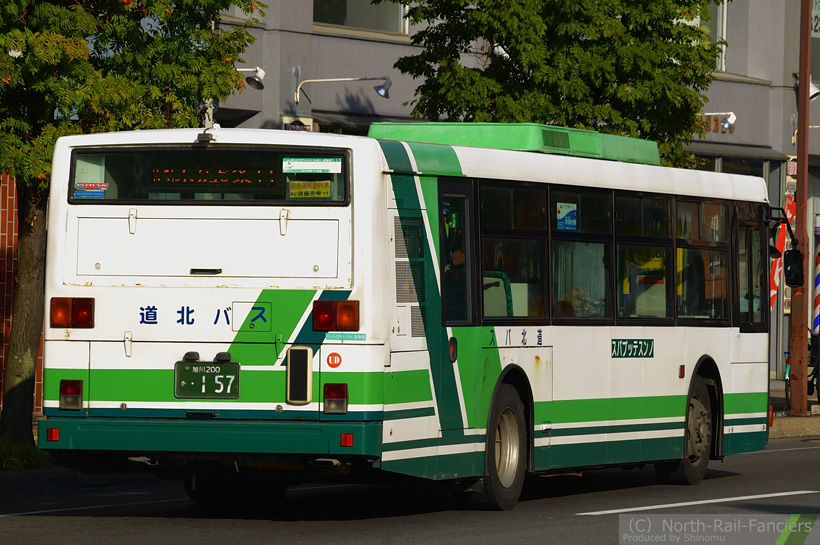 旭川200か157-運転席側(前)