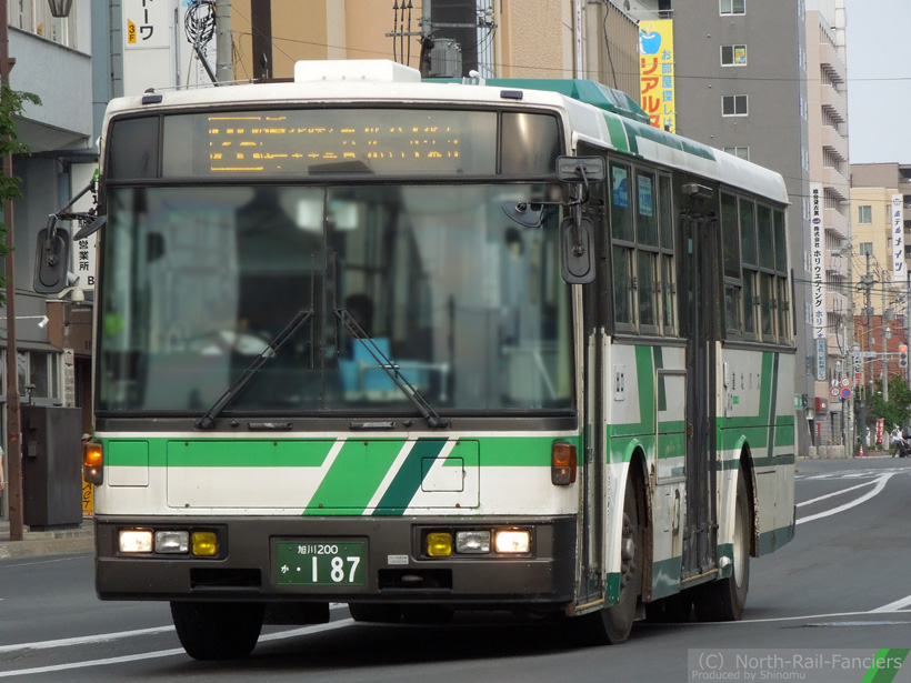 旭川200か187-2
