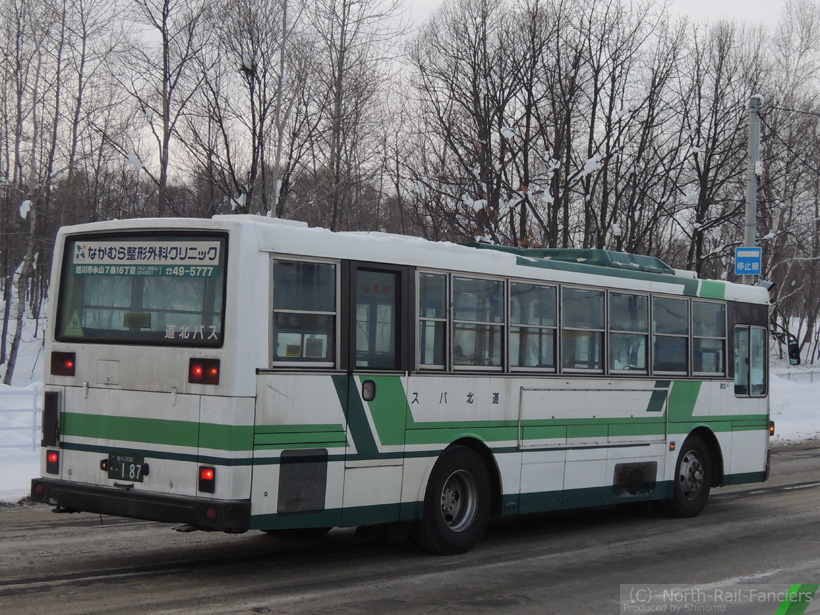 旭川200か187-運転席側(後)