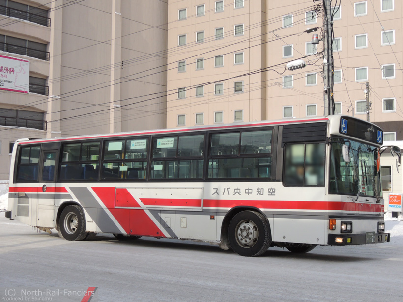 旭川200か22-運転席側(前)
