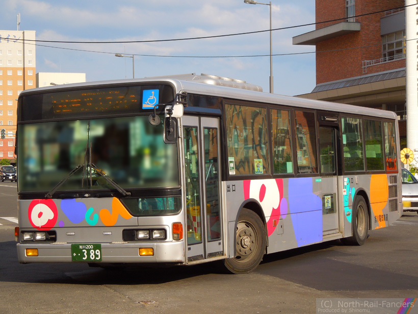 旭川200か389-ドア側(前)