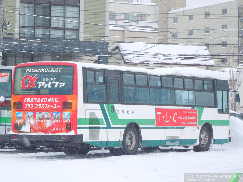旭川200か520-運転席側(後)