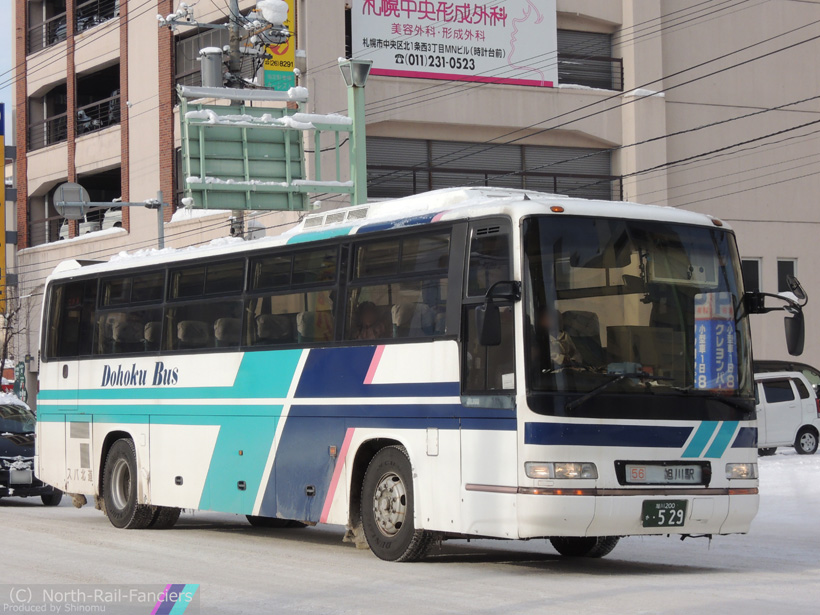 旭川200か529-運転席側(前)