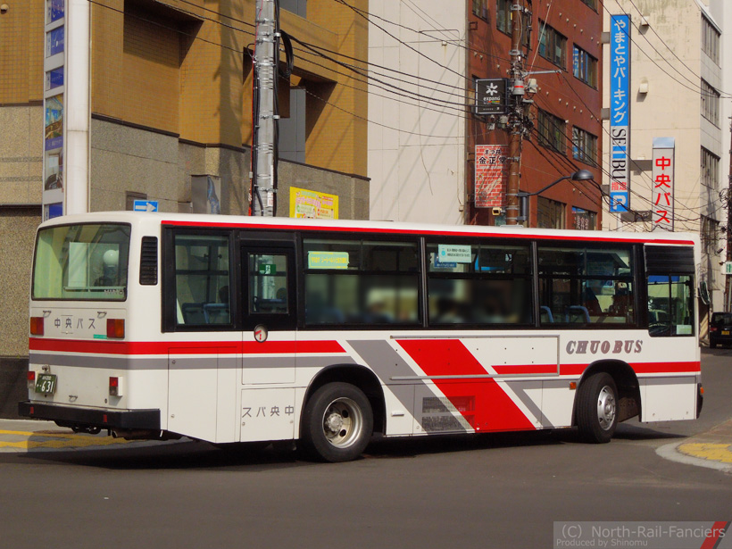 旭川200か631-運転席側(後)