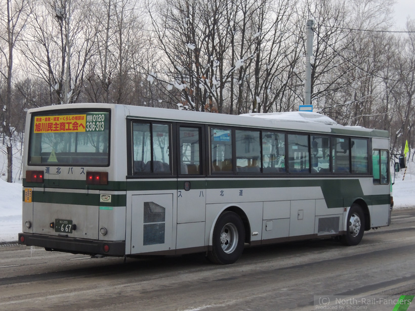 旭川200か667-運転席側(後)