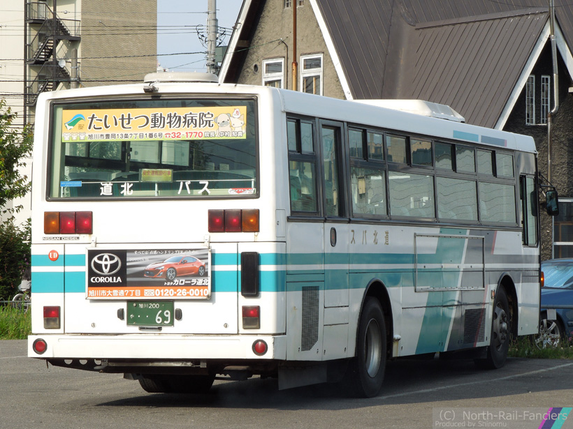 旭川200か69-運転席側(後)