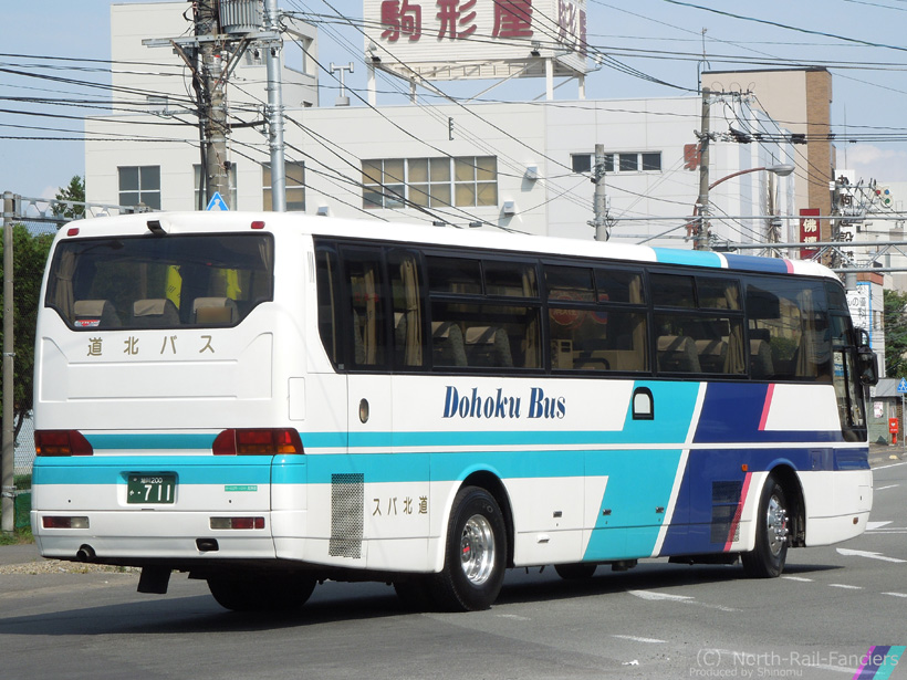 旭川200か711-運転席側(後)