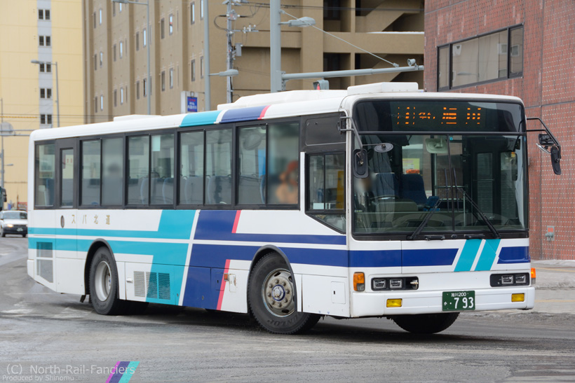 旭川200か793-運転席側(前)