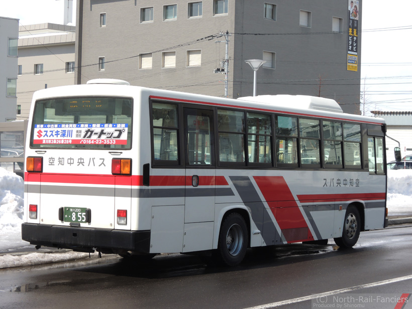 旭川200か855-運転席側(後)