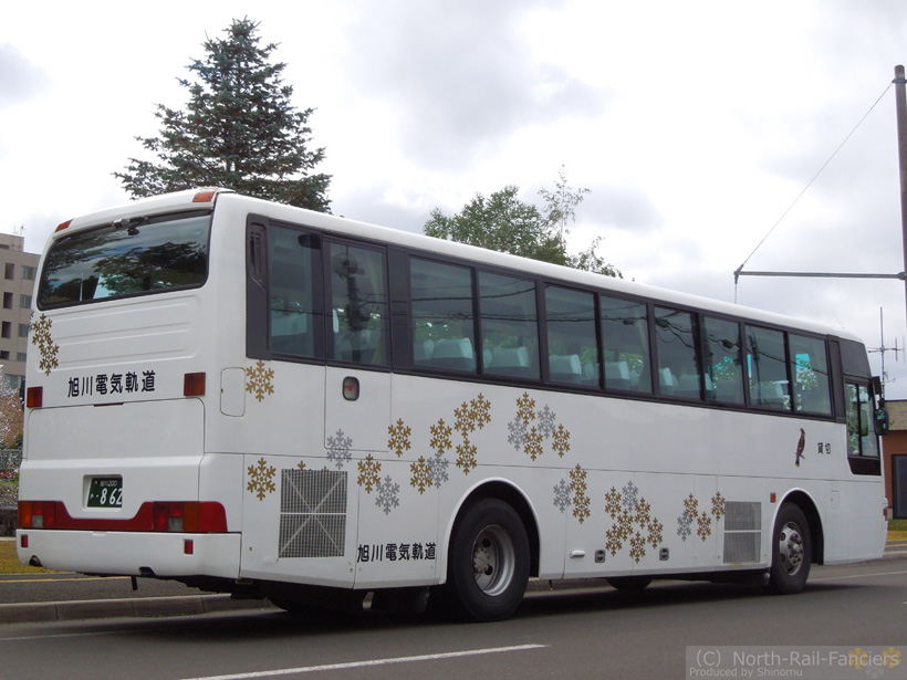 旭川200か862-運転席側(後)