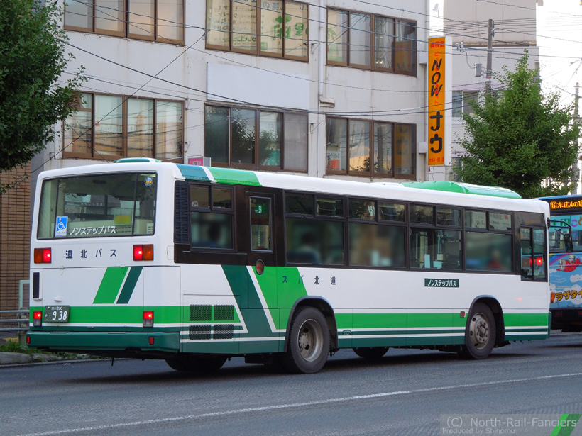 旭川200か938-運転席側(後)