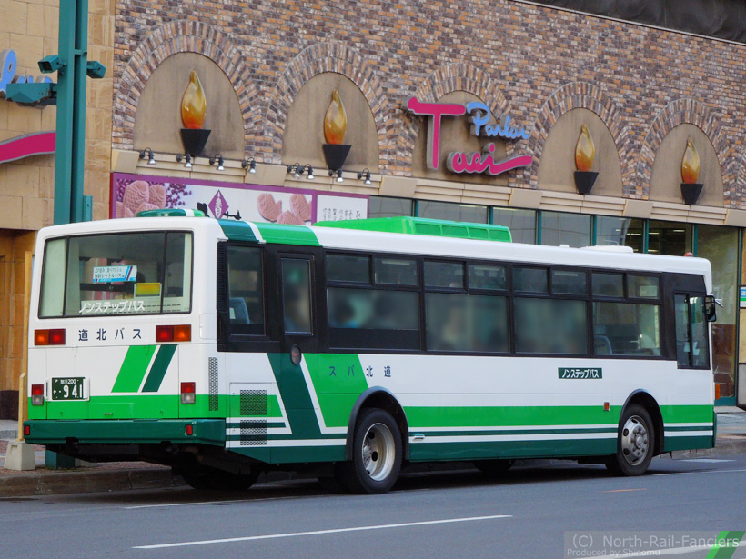 旭川200か941-運転席側(後)