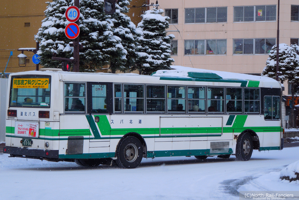 旭川22か1114-運転席側(後)