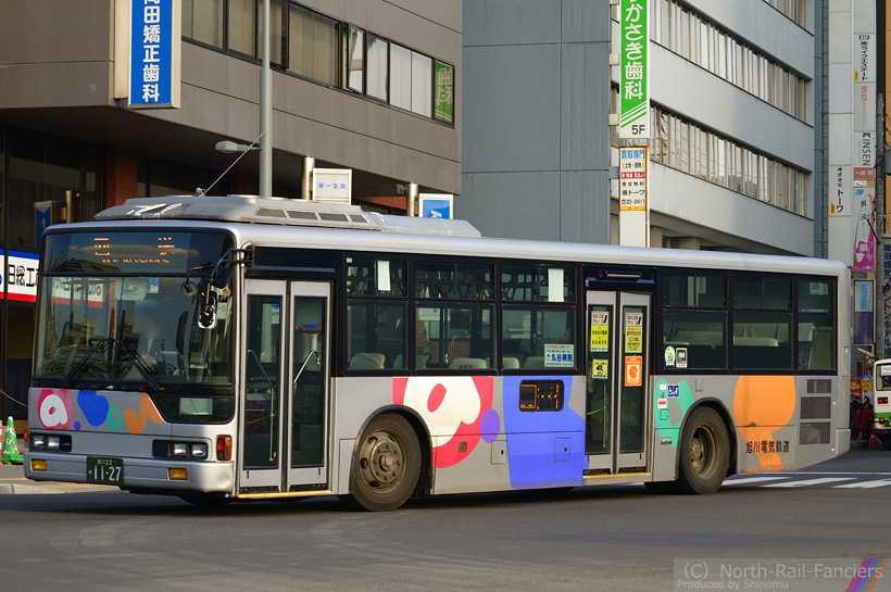 旭川22か1127-2