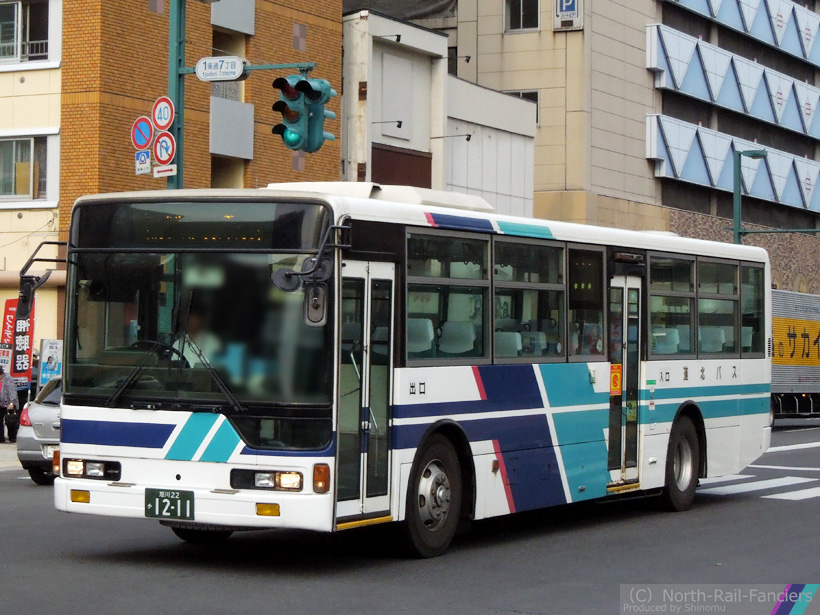 旭川22か1211-ドア側(前)