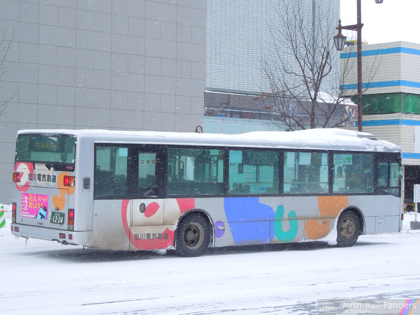 旭川22か1224-運転席側(後)