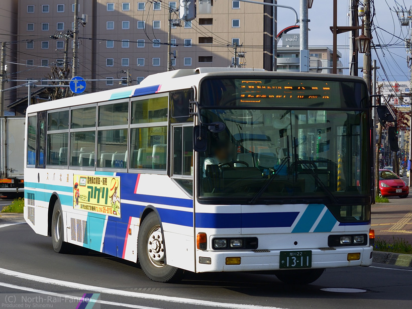 旭川22か1311-運転席側(前)