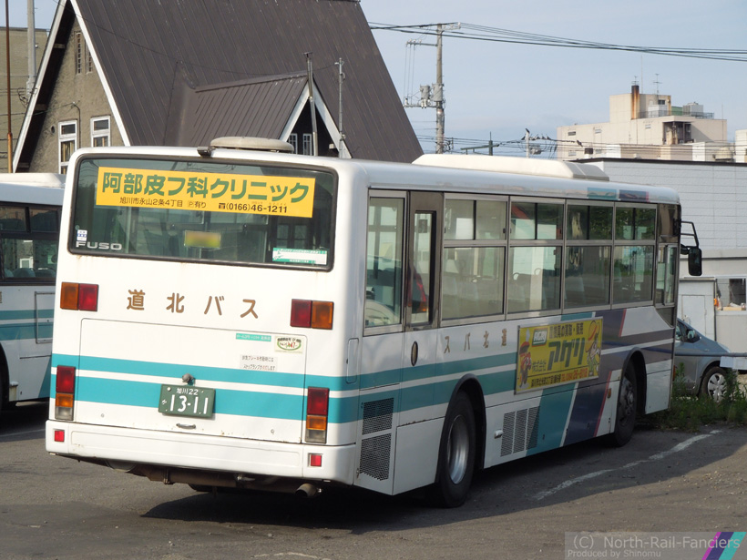旭川22か1311-運転席側(後)