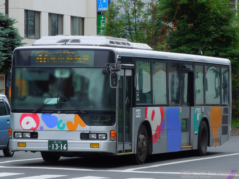 旭川22か1316-ドア側(前)