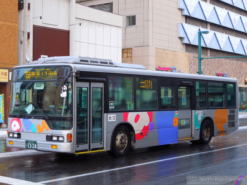 旭川22か1324-ドア側(前)