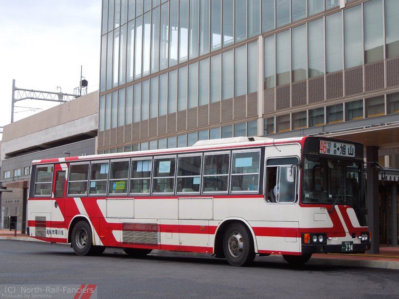 旭川22か294-運転席側(前)