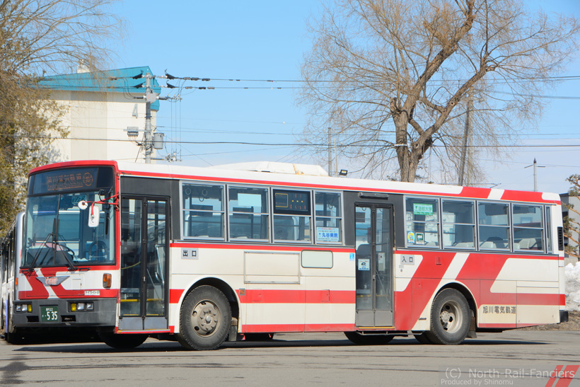 旭川22か535-ドア側(前)