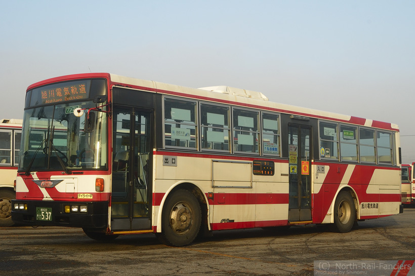 旭川22か537-ドア側(前)