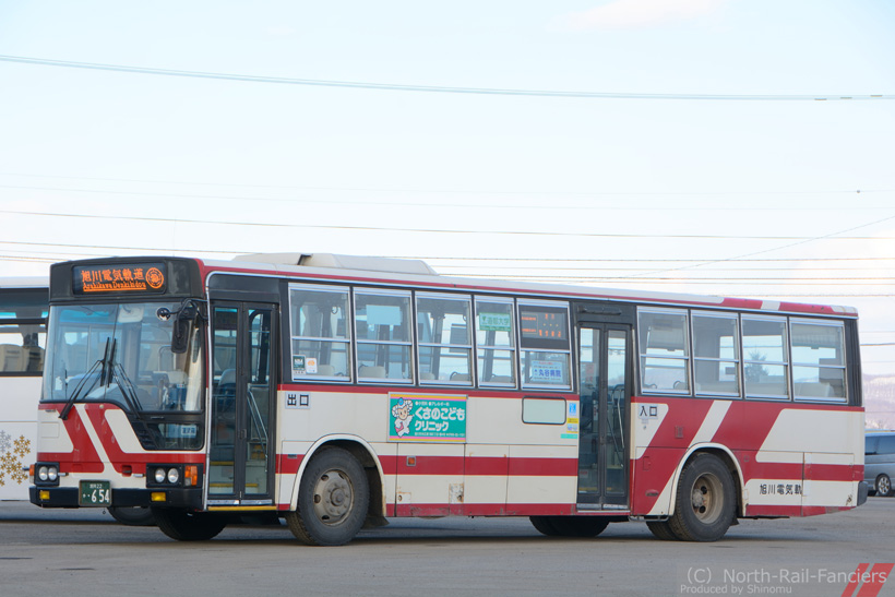 旭川22か654-ドア側(前)