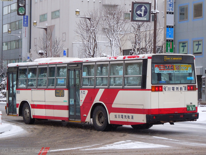 旭川22か831-ドア側(後)