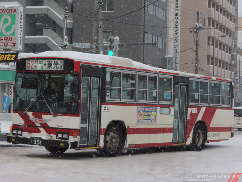 旭川22か956-ドア側(前)