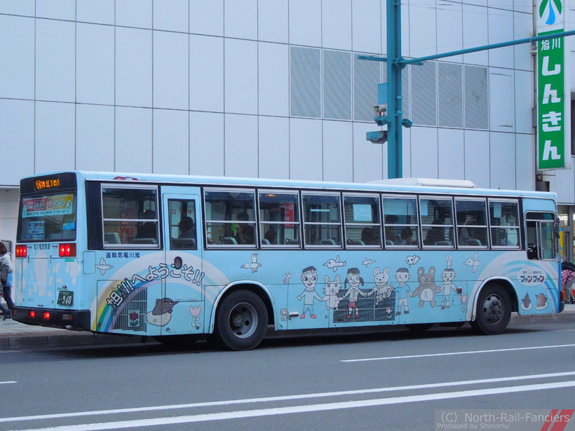 旭川22か960-運転席側(後)