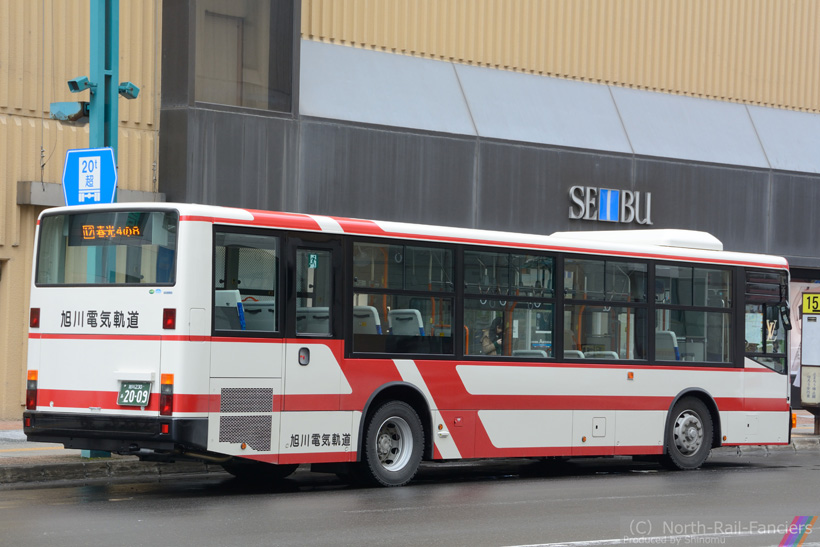 旭川230あ2009-運転席側(後)