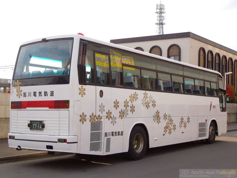 旭川230あ7714-運転席側(後)