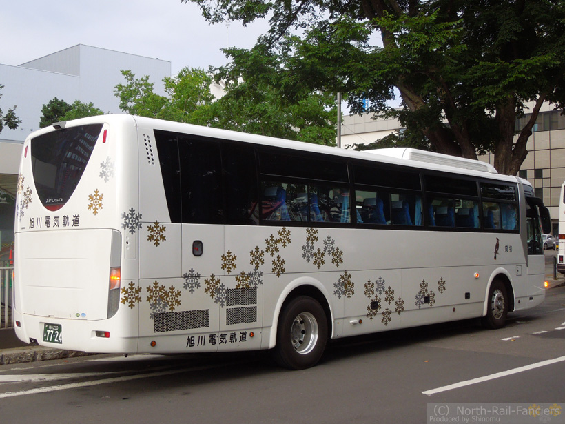 旭川230あ7724-運転席側(後)