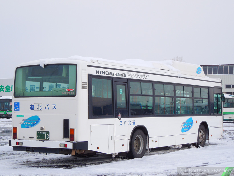 旭川230い13-運転席側(前)