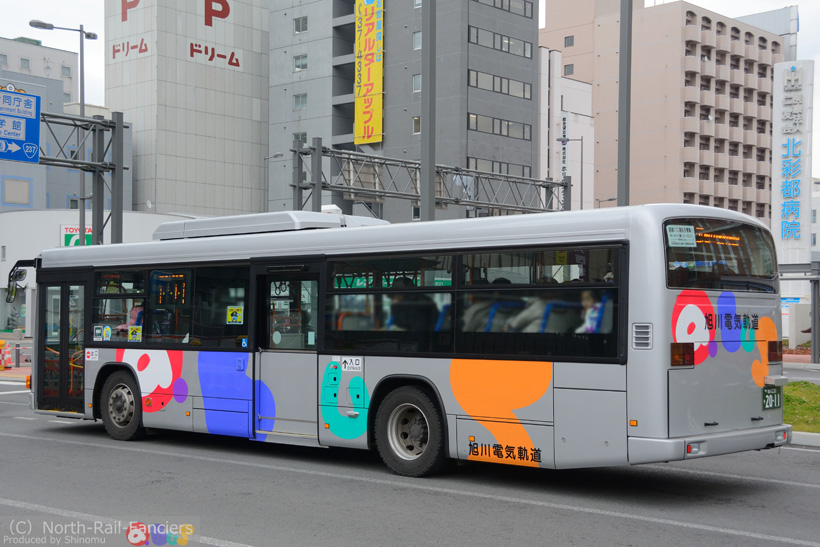 旭川230う2011-ドア側(後)